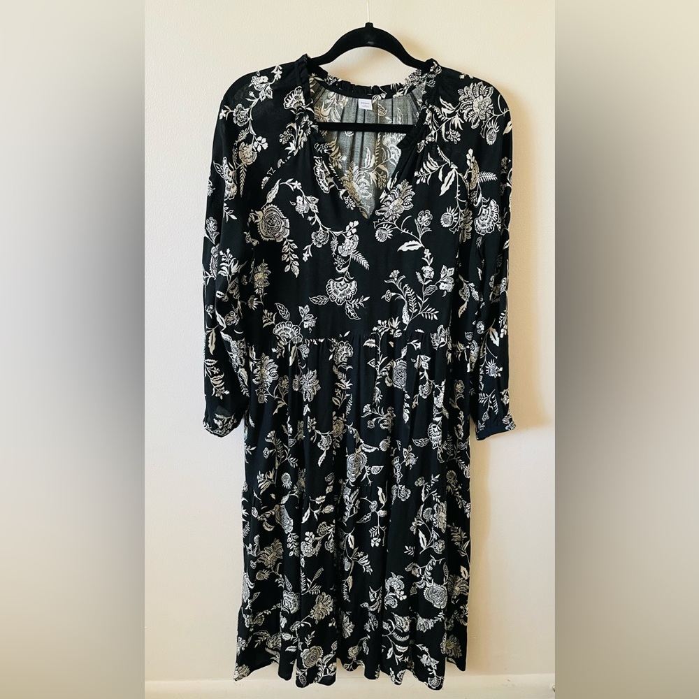 Black and white floral Old Navy light dress